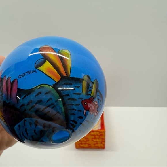 ❌SOLD❌ONE OF A KIND Christmas Hand Painted On Inside Glass Ornament Tropical - Picture 4 of 13